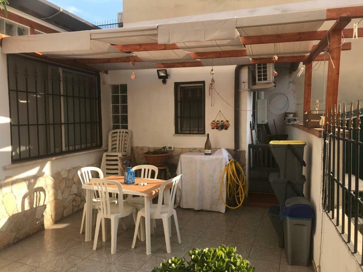 Nido D'Amore A Terracina Exterior foto